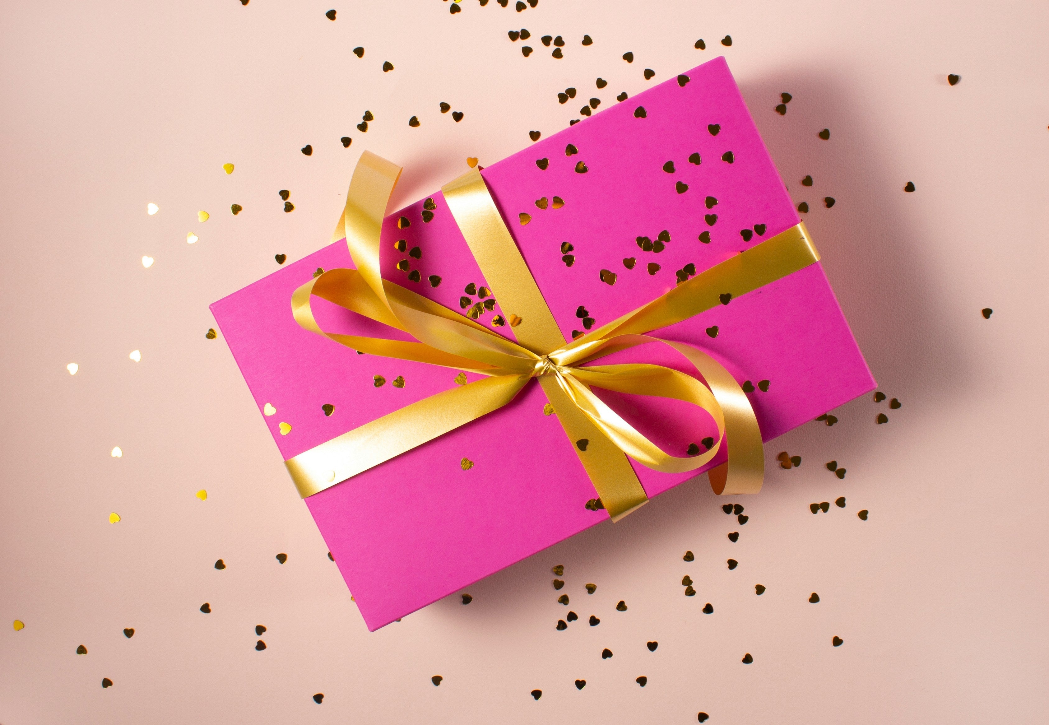 The Ultimate Phone Case Gift Guide (2026): Premium Gifts They'll Actually Use